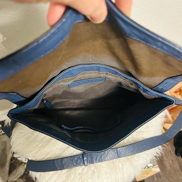 Treasure & Bond Slate Blue Genuine Leather Crossbody Bag - Picture 4 of 7
